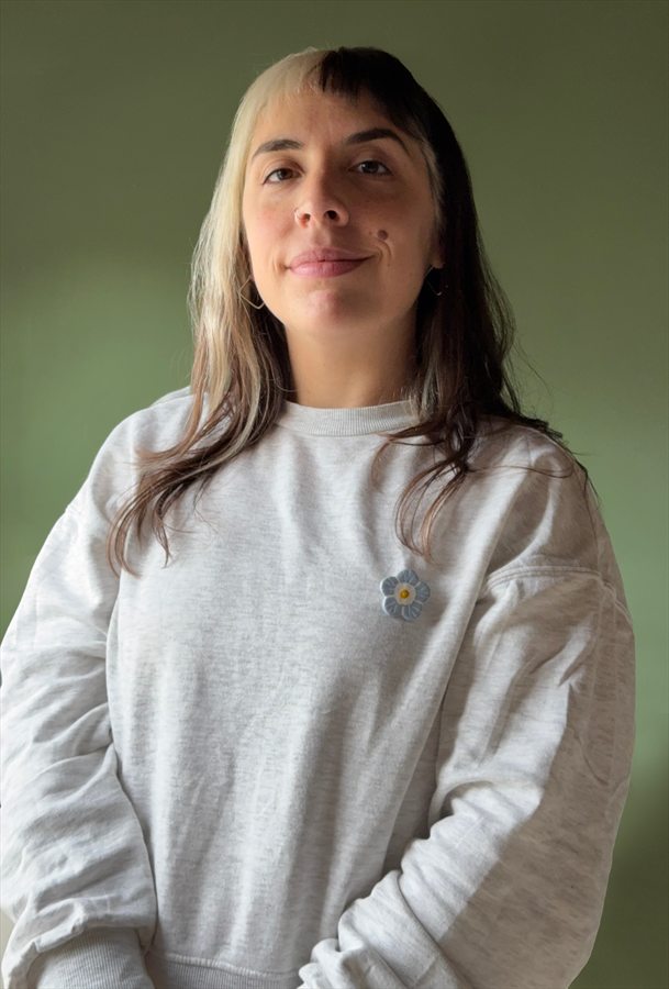 Retrato de Nadia, Diseñadora Gráfica y Email Marketing en Serendipia